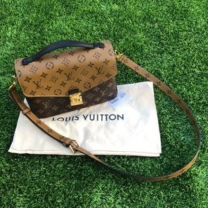 Louis Vuitton Pochette Métis Monogram Reverse Bag